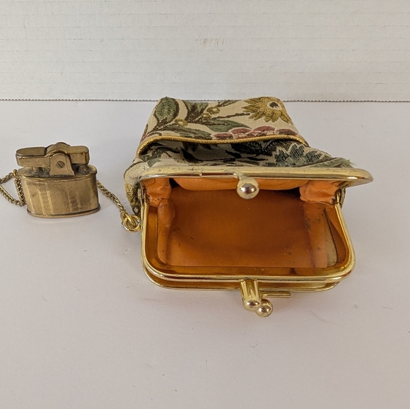 Vintage Floral Patterned Coin Purse with Lighter - Picture 3 of 4